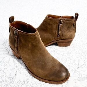 TEVA Anaya Brown Leather Side Zip Weatherproof Ankle Booties Womens 7 💛